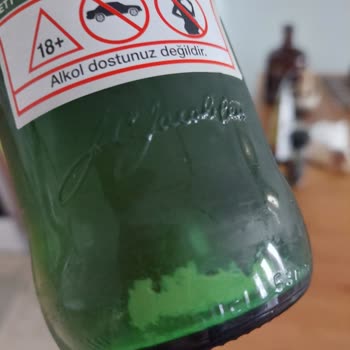 Carlsberg Luna İçerisinde Tortular Var