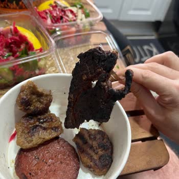 Köfteci Yusuf Yanmış Ve Eksik Ürün