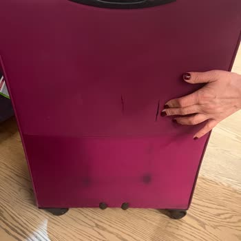 Turk Hava Yolları Bavul Taşıma Özensizliği