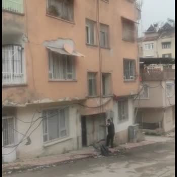 Çevre, Şehircilik Ve İklim Değişikliği Bakanlığı Bina Hasarlıyken Hasarsız Denilmesi