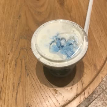 Starbucks Coffee Served Coffee With A Loose Lid