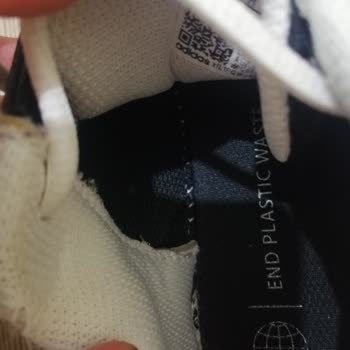 Emek Spor Adidas Ayakkabı İncelemesi Olumsuz Olduğu İçin Şikayet