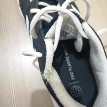 Emek Spor Adidas Ayakkabı İncelemesi Olumsuz Olduğu İçin Şikayet