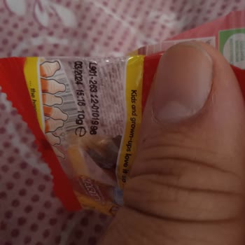 Haribo Jelibon İçinden Tuhaf Şekilli Bir Jelibon Çıktı