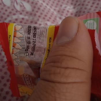Haribo Jelibon İçinden Tuhaf Şekilli Bir Jelibon Çıktı