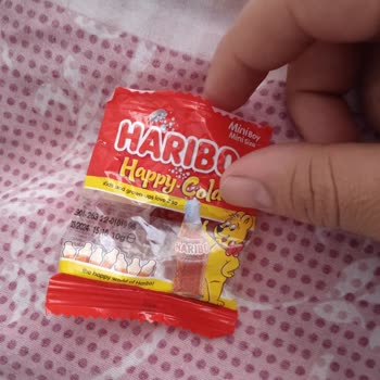 Haribo Jelibon İçinden Tuhaf Şekilli Bir Jelibon Çıktı
