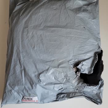 MNG Kargo (Kargo Poşeti Yırtık Gönderildi)