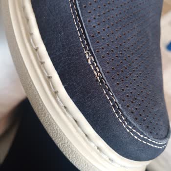 FLO'dan Aldığım Polaris 5 Nokta Ayakkabıda Dikiş Hatası Var