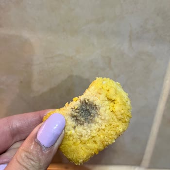 Kim Market Küflü Nuggetler Hiç Açılmamış Paketin İçinden Çıktı