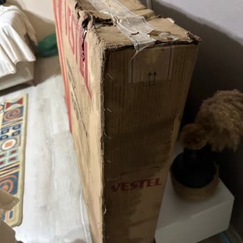 Vestel Sıfır Ürün Teslimatı Hasarlı Ve Yırtık Geldi 65 " TV (164cm)