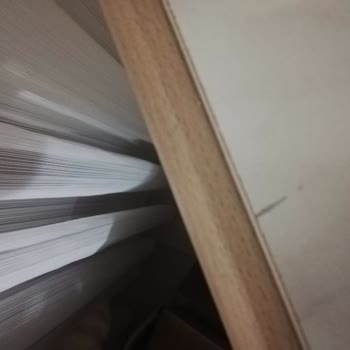 İstikbal İstiklal Masam Çiziklerle Dolu