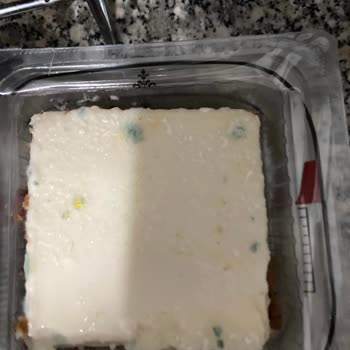 BİM Kıbrıs Tatlısı Küflü