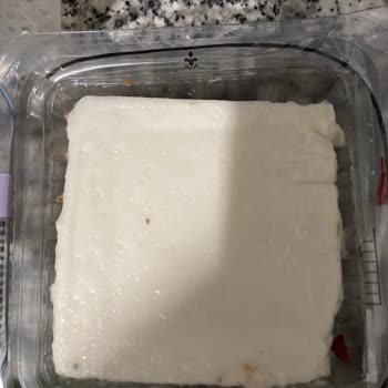 BİM Kıbrıs Tatlısı Küflü