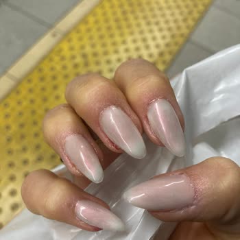 Meryem Kısa Beauty Clinic Protez Tırnak Ve Kalıcı Oje