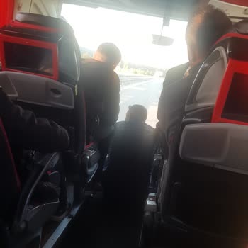 Mek Ağrı Dağı Turizm Muavini Yolcuları Sürekli Rahatsız Ediyor