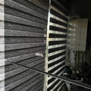 Vestel Siyah Camlı Buzdolabı