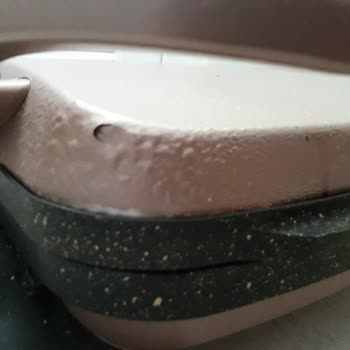 Korkmaz Mutfak Eşyaları Korkmaz Tost Makinesinin Boyasının Kabarması.