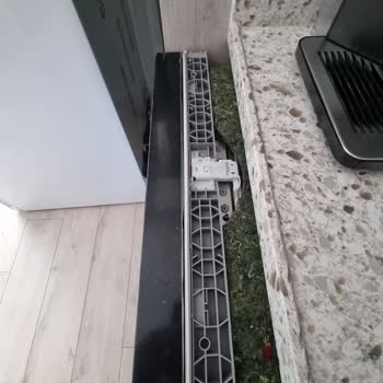 Siemens Marka Ankastre Setindeki Bulaşık Makinesi Sorunu