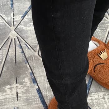 Mavi Pantolondaki Üretim Hatası