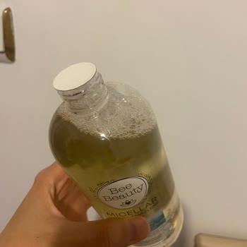 Bee Beauty Makyaj Temizleme Suyu Renk Değişimi