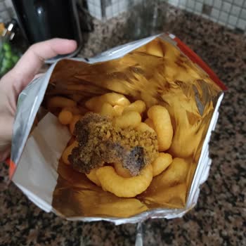 Cheetos Peynirli Cips İçinde Tahta Parçası Çıktı