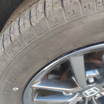 Honda Efe Plaza Lastik Değişimi Esnasında Aracımın Jantını Tahrip Etti