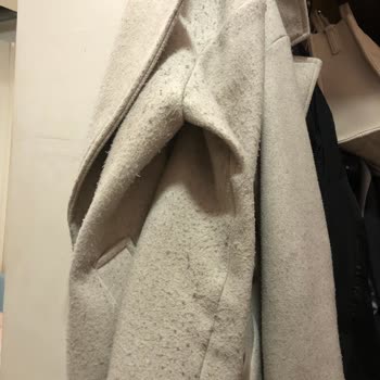 Bershka Eskişehir Espark Şubesinden Aldığım Kabanın Kalitesi Çok Kötü