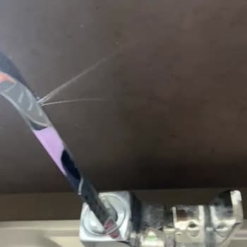 Vitra Sürekli Patlayan Musluk