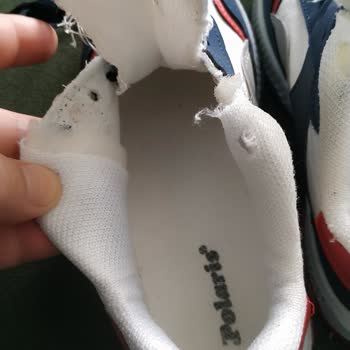 Polaris Çocuk Ayakkabısı İki Haftada Fileleri Yırtılmaya Başladı