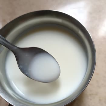 Burdan Süt Ve Süt Ürünleri Buradan Marka Bozuk Süt