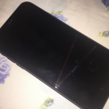 iPhone 11 Sarı Ekran Sorunu Kullanıcı Hatası Söylenip Ücret İstiyor