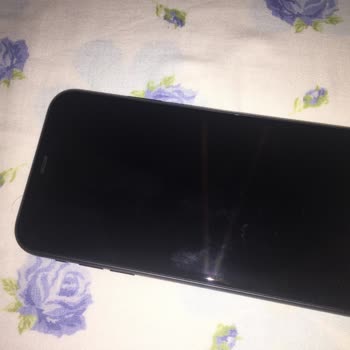 iPhone 11 Sarı Ekran Sorunu Kullanıcı Hatası Söylenip Ücret İstiyor