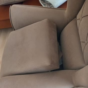 Akar Mobilya (Diyarbakır) 27 Bin TL'ye Koltuk Takımı Aldık Sallanıyor, Bir Aydır Servis Gelmiyor