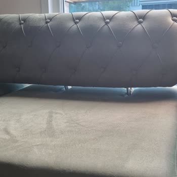 Koltuk Temizleme 34 Tarafından Koltuk Yaylarından Koptu Sert Çektiler Açmak İçin