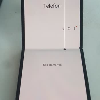 Samsung Z Flip Pişmanlıktır.