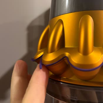 Dyson V15 Arızalı Ürün Ve Serviste Başlığımı Kaybettiler