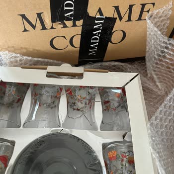 Madame Coco Dan Aldığım Kirik Cay Bardakları