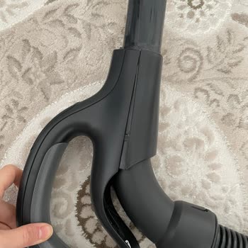 Electrolux Pure C9 PC91-Algrt Toz Torbasız Süpürge Tutma Kolu Kırıldı