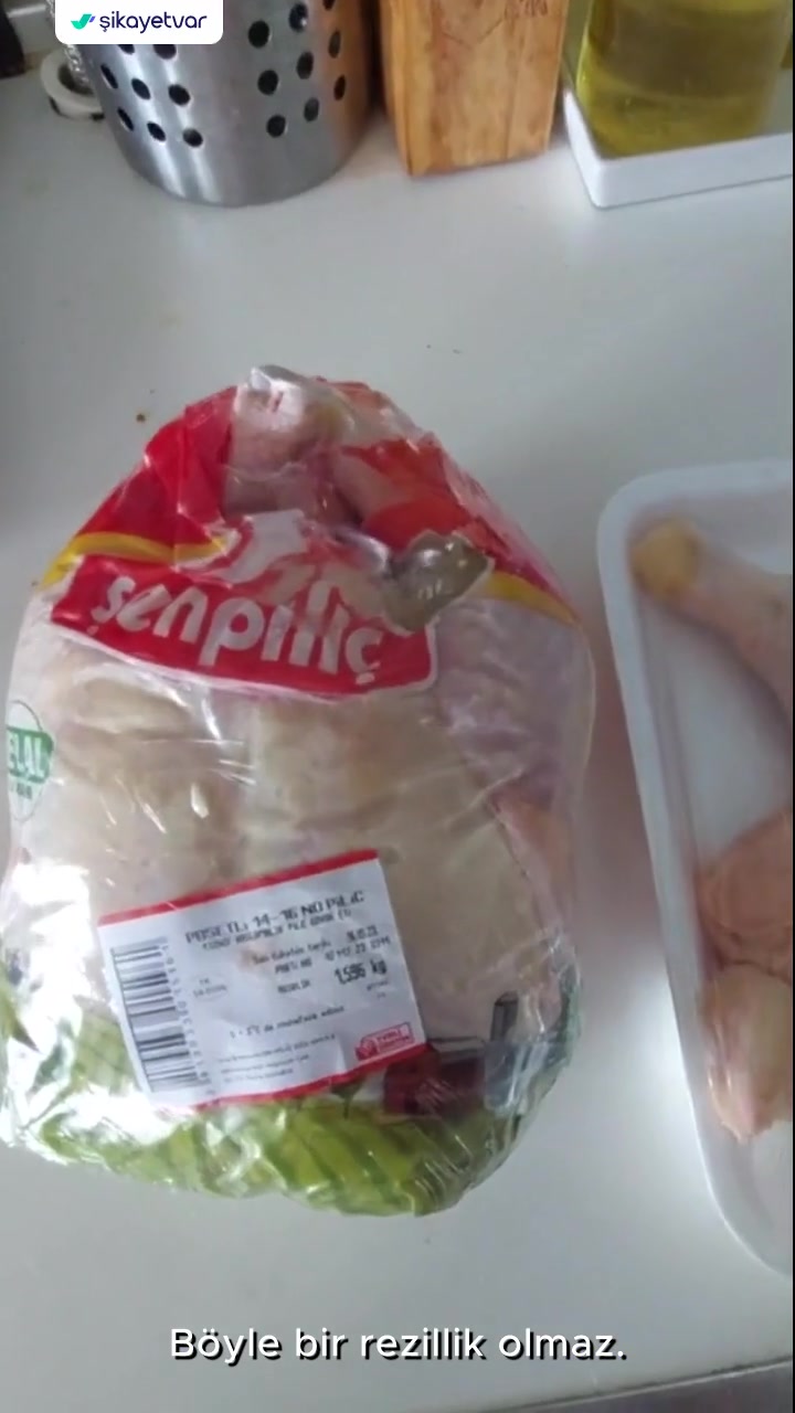 Namlı Hipermarketleri SKT Son Gün Olan Kokan Tavuk Gönderiyor! videonun kapak resmi
