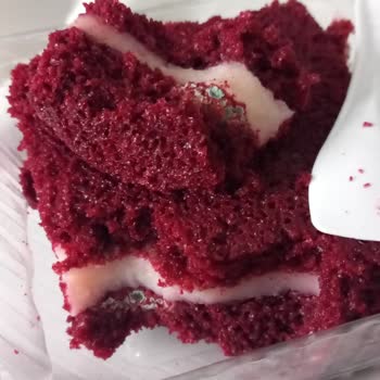 Şok Marketler Bozulmuş Ve Sinekli Ürün