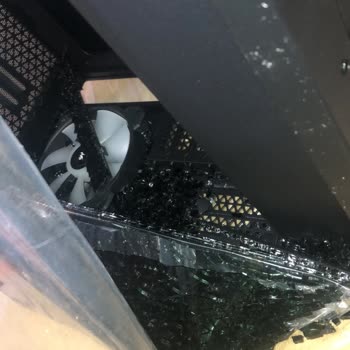 Yurtiçi Kargo Temperli Cam Kasamı Kırdı