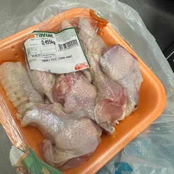 A101 Kokmuş Tavuk Ve Personel Davranışı