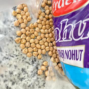 Erdem Bakliyat Kurtlanmış Canlı Canlı Böcekli Nohut