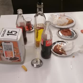 Köfteci Yusuf'tan Kemik ve Böcek Çıktı