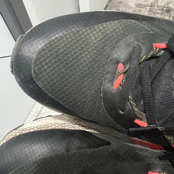 Under Armour Ayakkabısının Dayanıksızlığı Hk.