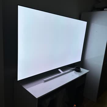 Philips TV with Color Inconsistency, Brand Is Acting Ignorant