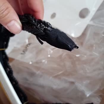 Yine İpekyol Sıfır Ürün Ama Defolu Ve Özensiz İşçilik.