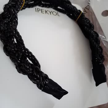 Yine İpekyol Sıfır Ürün Ama Defolu Ve Özensiz İşçilik.