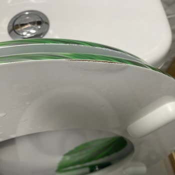 Bauhaus Poseidon Leaf MDF Klozet Kapağı Ürününden 2 Adet Aldık, Fakat Ürünler Kabarmaya Başladı