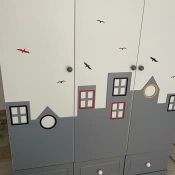 Boo Bebek Genç Bebek Odasının Dolaplarının Farklı Renk Olması